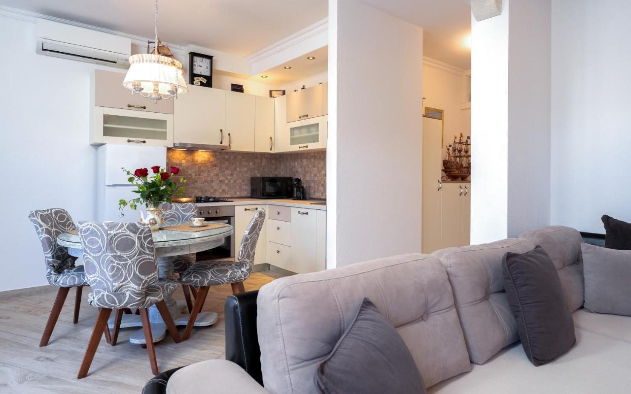 Villa Capitis In The Center- Luxury Apartment With Swimming Pool Hvar Town Exterior foto